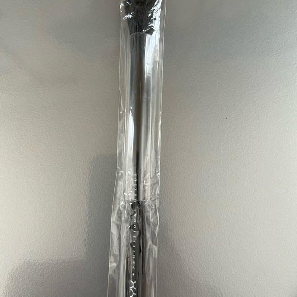 NYX Assortment of 11 Makeup Brushes NWOT - Picture 6 of 12
